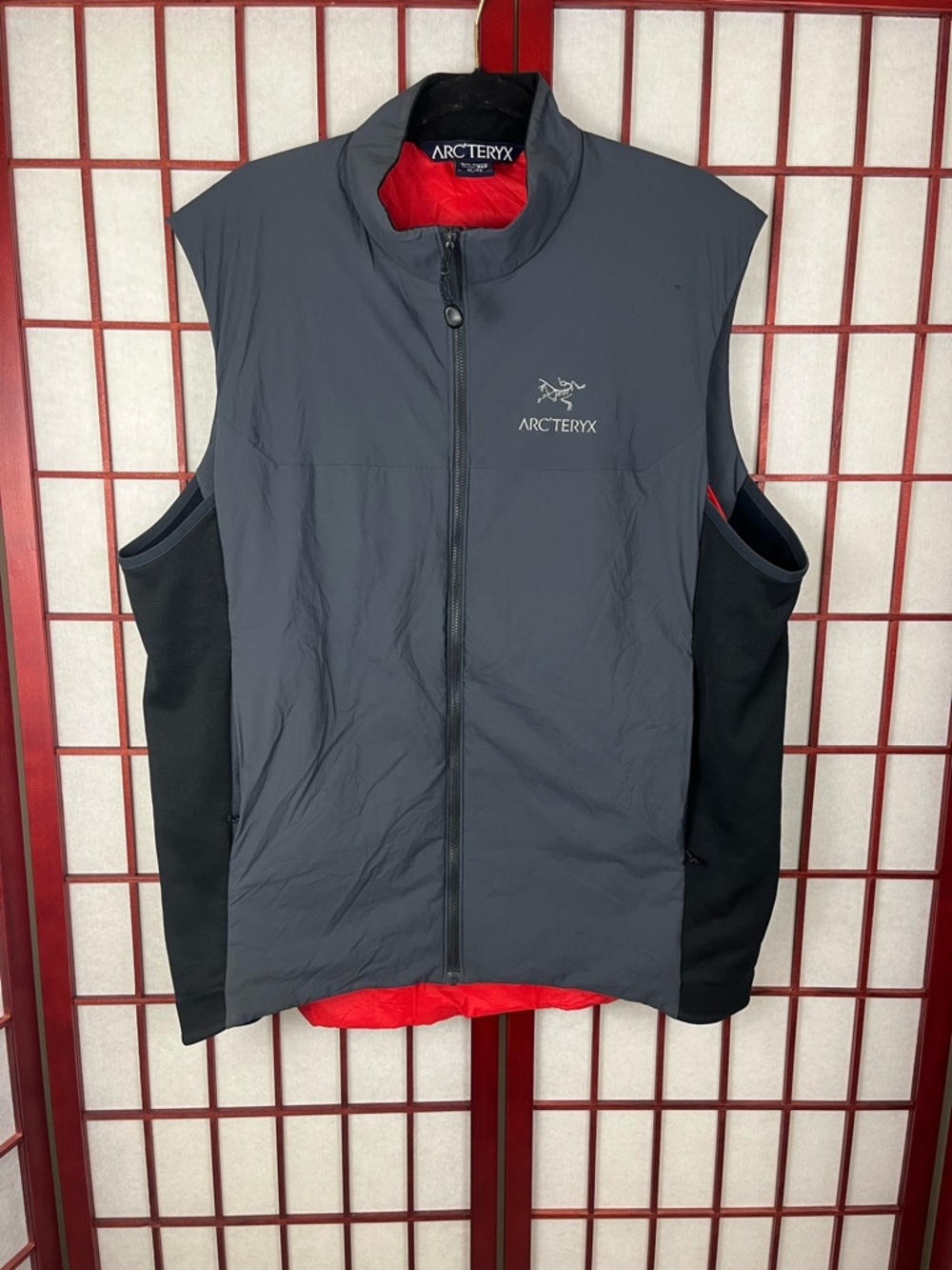 ARC'TERYX Lightweight insulated Full Zip Vest